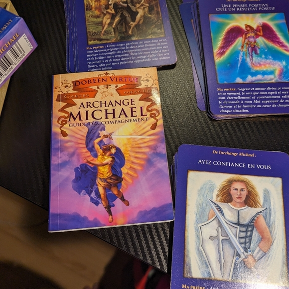 Doreen Virtue Archangel Michael French tarot cards - Picture 2 of 4